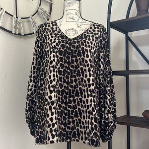 NWOT Belongsci Blouse